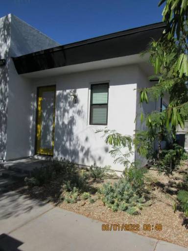 Main picture of 935 W Highland Ave
