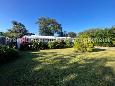 Main picture of 8362 Cristobal Cir