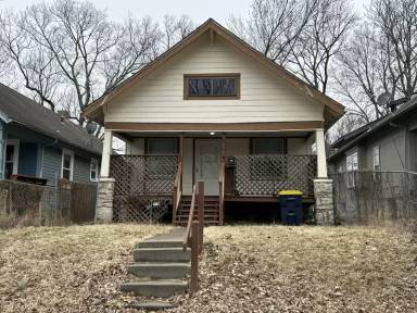 Main picture of 2416 Cypress Ave