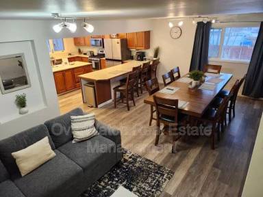 Main picture of 324 E Manor Ave
