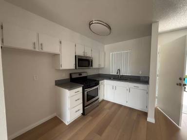 Main picture of 1443 W 179th St