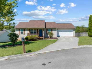 Main picture of 2911 Windsock Ln
