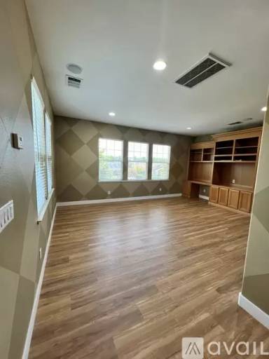 Main picture of 8520 Kern Ave