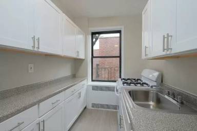 Main picture of 55 E 190th St Apartments