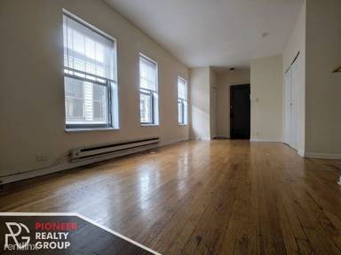 Main picture of 654-64 W Cornelia Ave