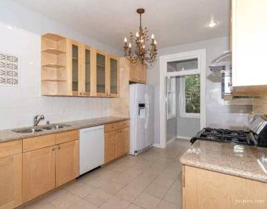 Main picture of 725 Elizabeth St