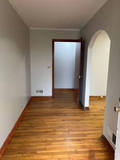Main picture of 916 Stewart St