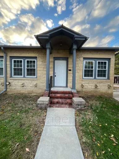 Main picture of 1522 D St