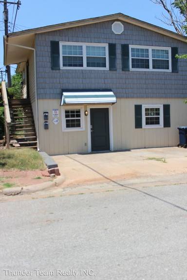 Main picture of 2915 N Indiana Ave