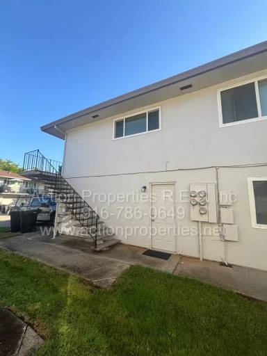 Main picture of 303 Harding Blvd