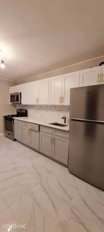 Main picture of 1088 Avenue C