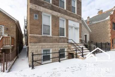 Main picture of 3210 S May St