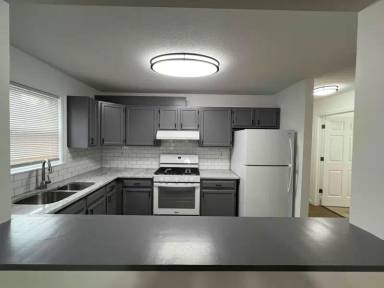 Main picture of 229 Sigourney St