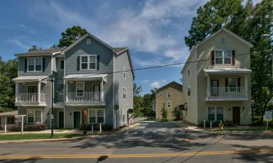 Main picture of 1864 West-1864 Bellevue Way