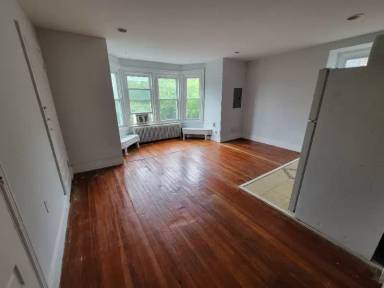 Main picture of 4517 Chester Ave