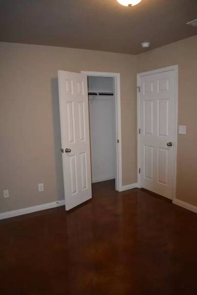 Main picture of 929 Ramblewood St