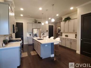 Main picture of 8113 Snapdragon Way