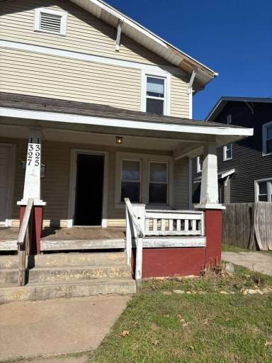 Main picture of 1315 W Mount Vernon St