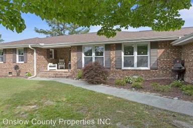 Main picture of 2004 Brices Creek Rd