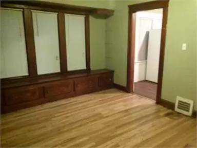Main picture of 9014 Laisy Ave