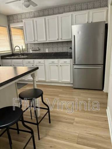 Main picture of 265 Orange Ave