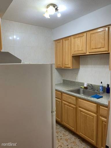 Main picture of 38 Stuyvesant Ave
