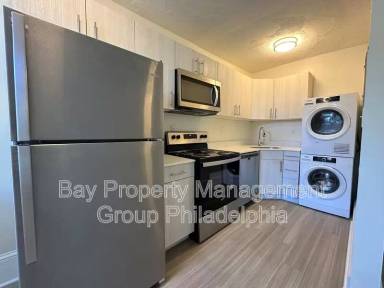 Main picture of 2809 W Queen Ln