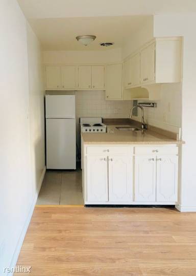 Main picture of 6163 N Kenmore Ave