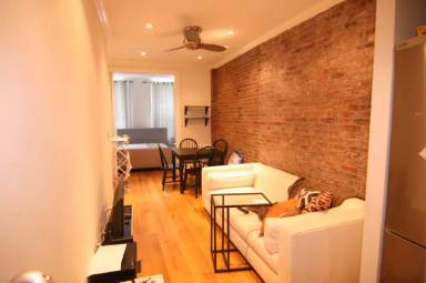 Main picture of 44 E 1st St