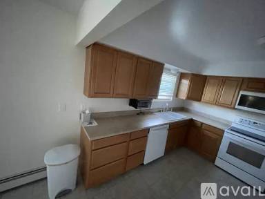 Main picture of 715 McClelland Ave