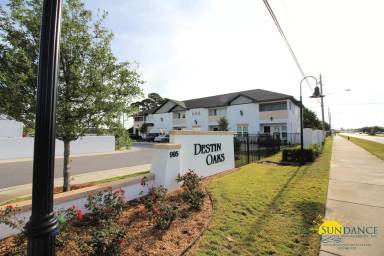 Main picture of Destin Oaks