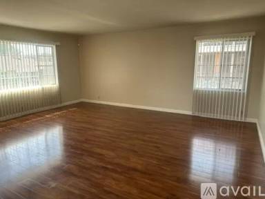 Main picture of 5854 S Kings Rd