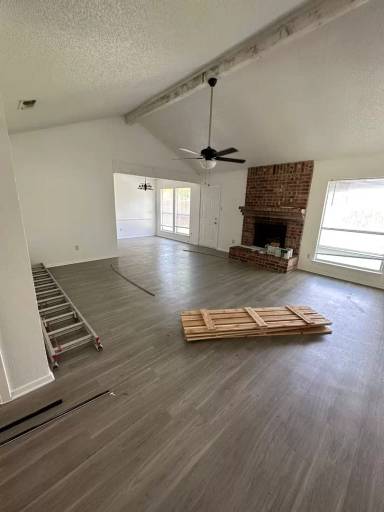 Main picture of 2700 Southpark Ln