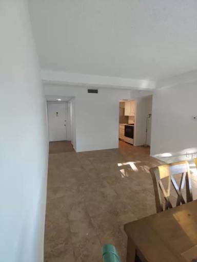Main picture of 1127 King Arthur Ct