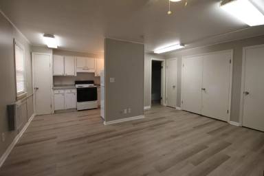 Main picture of 67 E High St