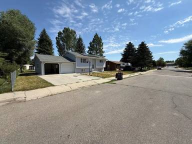 Main picture of 365 Bellvue Ave