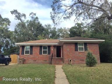 Main picture of 4002 Oak Lane Cir E