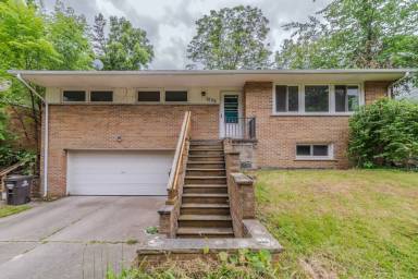 Main picture of 1035 Newport Rd