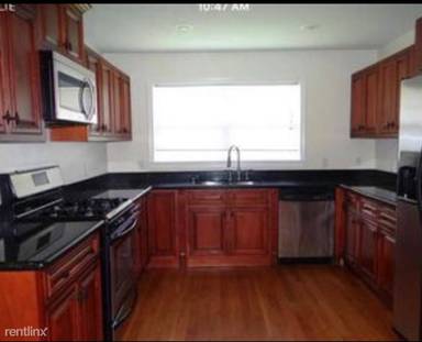 Main picture of 745 Peyton Dr