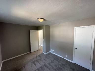 Main picture of 5641 N 61st St