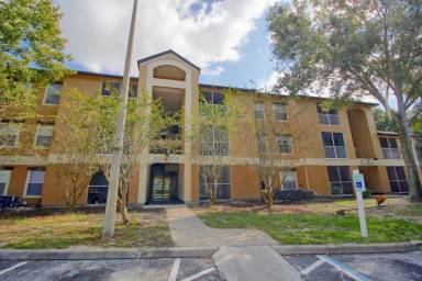 Main picture of 8849 Latrec Ave