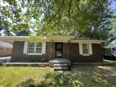Main picture of 1717 Willow Wood Ave