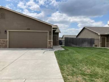 Main picture of 5343 N Cypress St