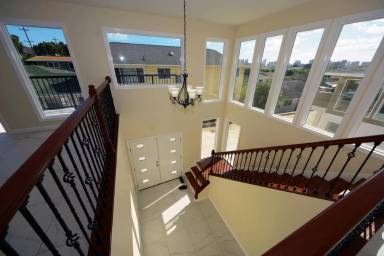 Main picture of 928 9th Ave