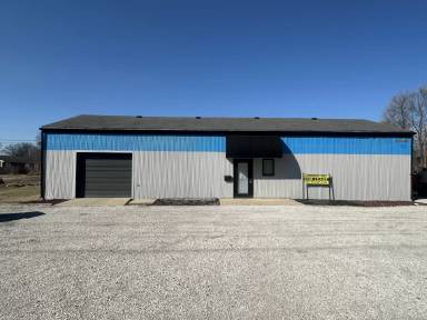 Main picture of 2201 S 1st St
