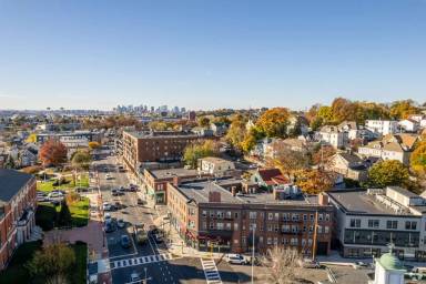 Main picture of 10 Yeamans St