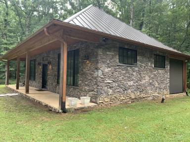 Main picture of 379 County Road 7629