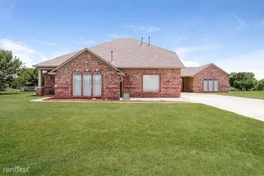 Main picture of 1030 Belmonte Ct