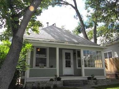 Main picture of 122 N Chestnut St