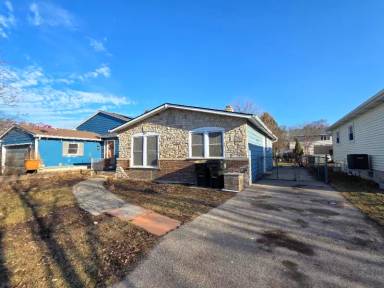 Main picture of 331 Lawn Ter